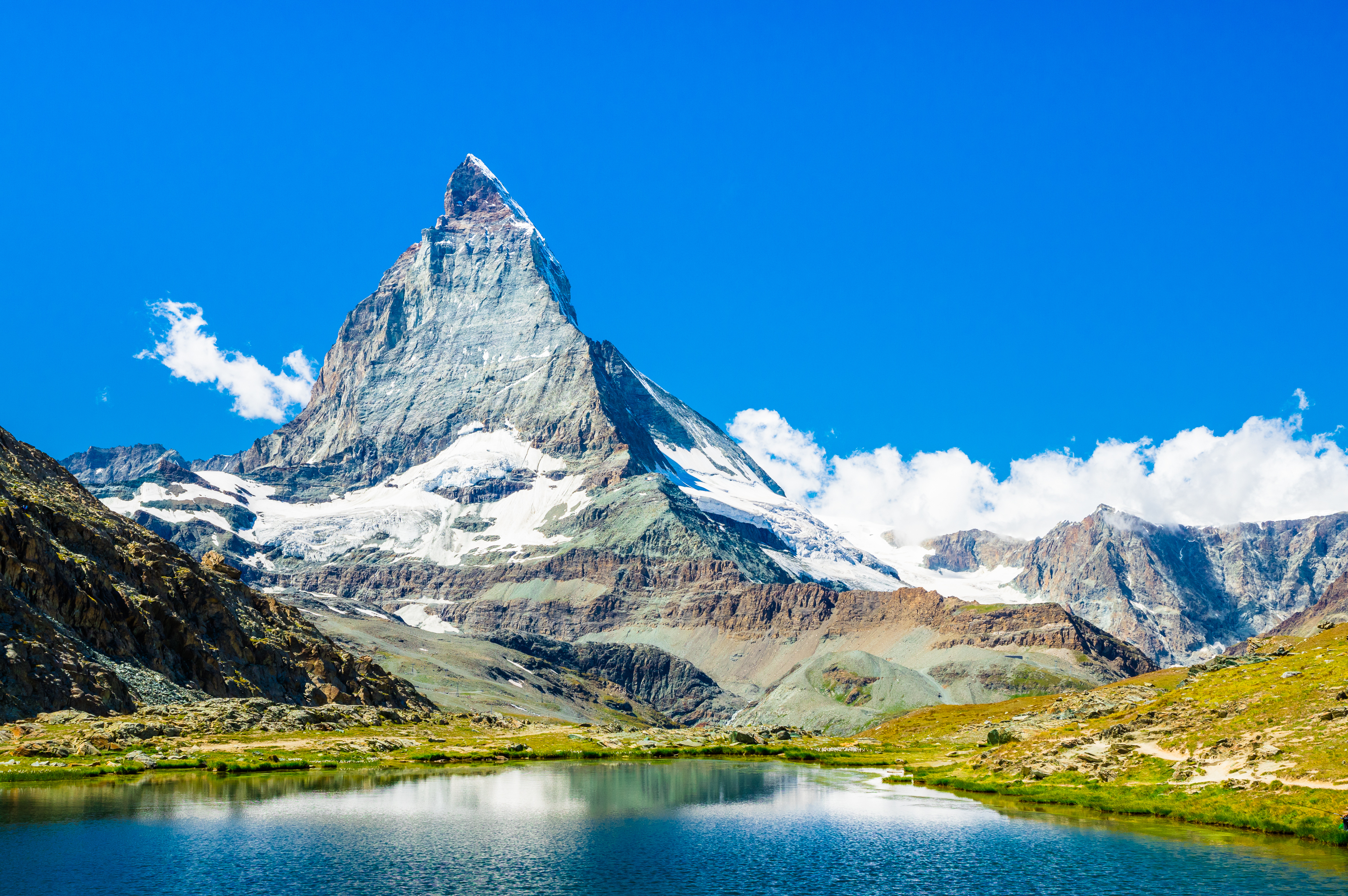 7 UP: Top Reasons to Visit the Swiss Alps in the Summer