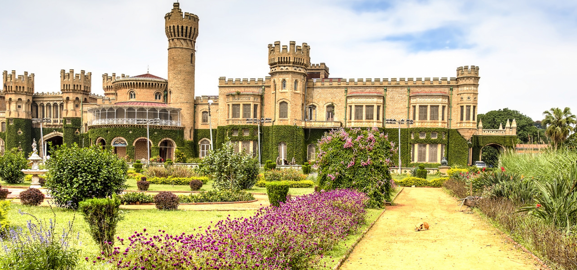 Bangalore-Palace-India-1800x600