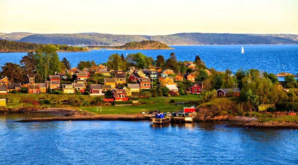 5 Reasons To Visit Scandinavia By Train This Summer 